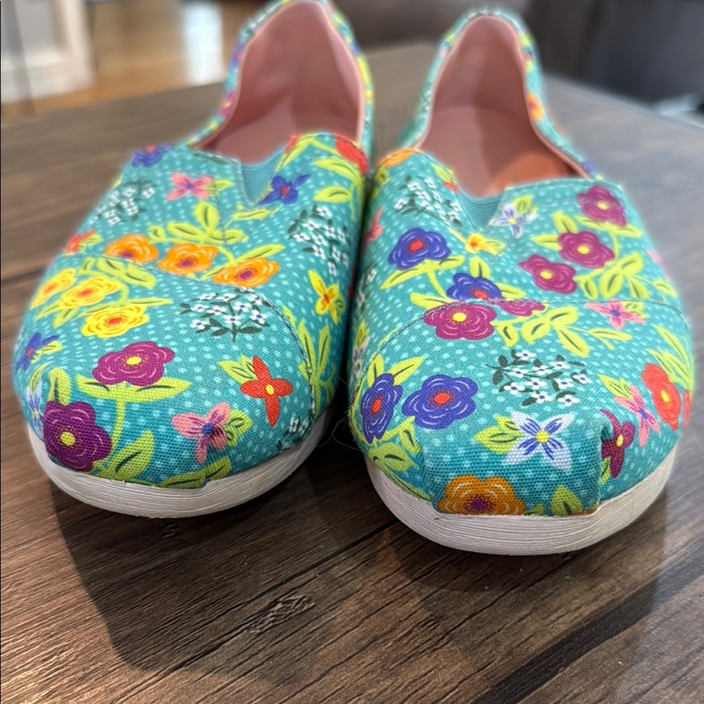 Toms Floral Women's Shoes - Picture 3 of 10